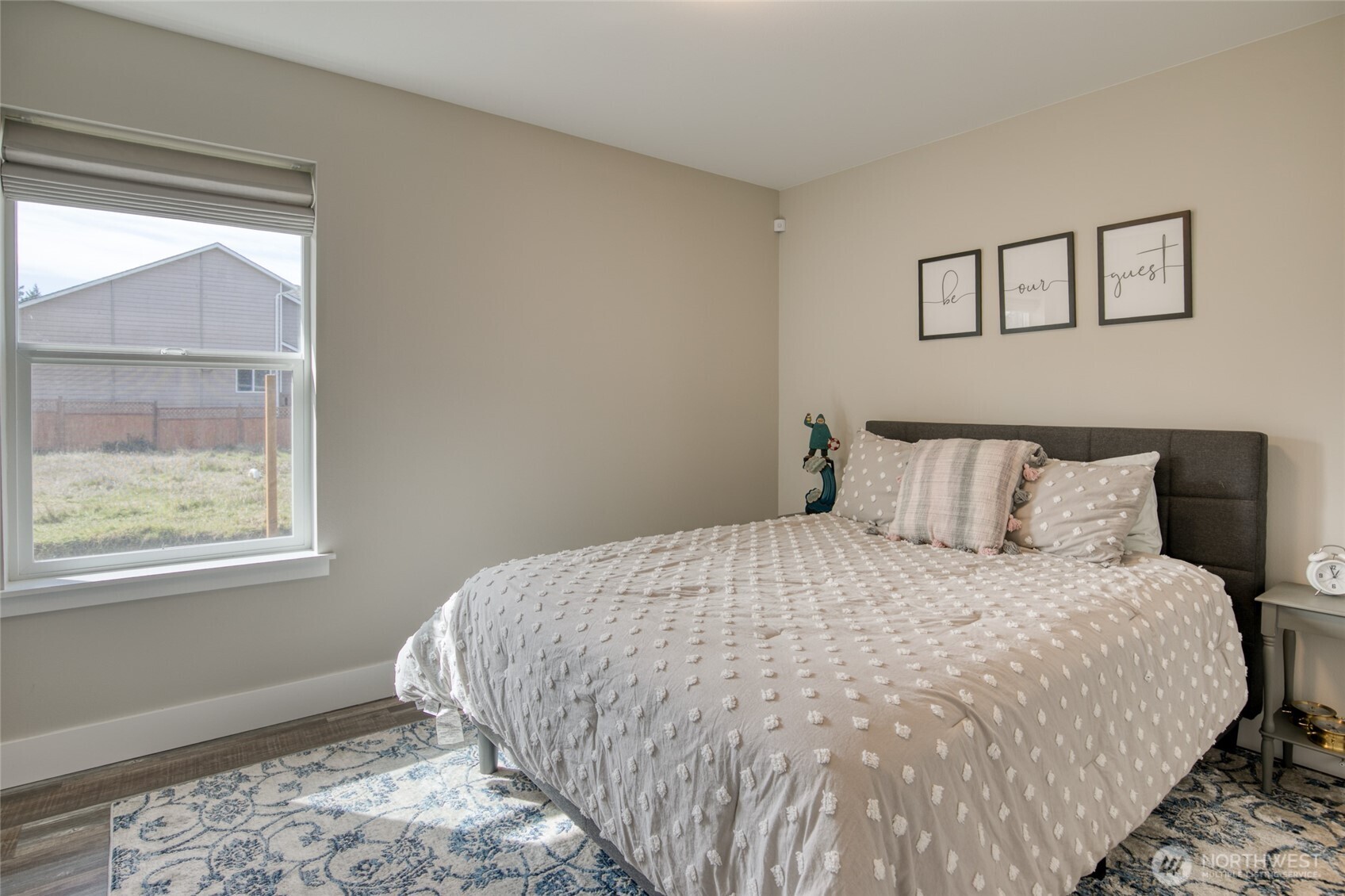 300 Octopus Avenue NE