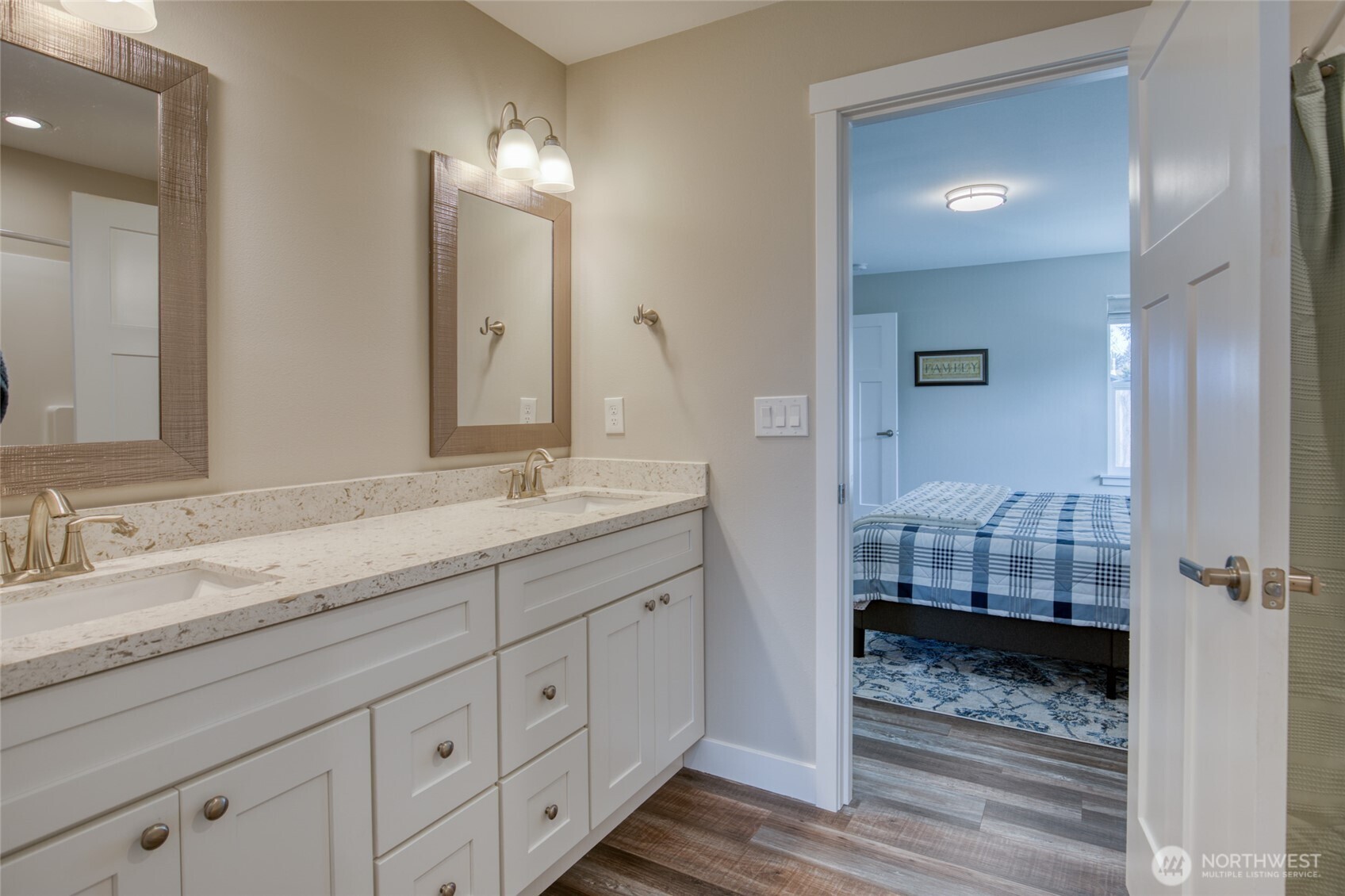 300 Octopus Avenue NE