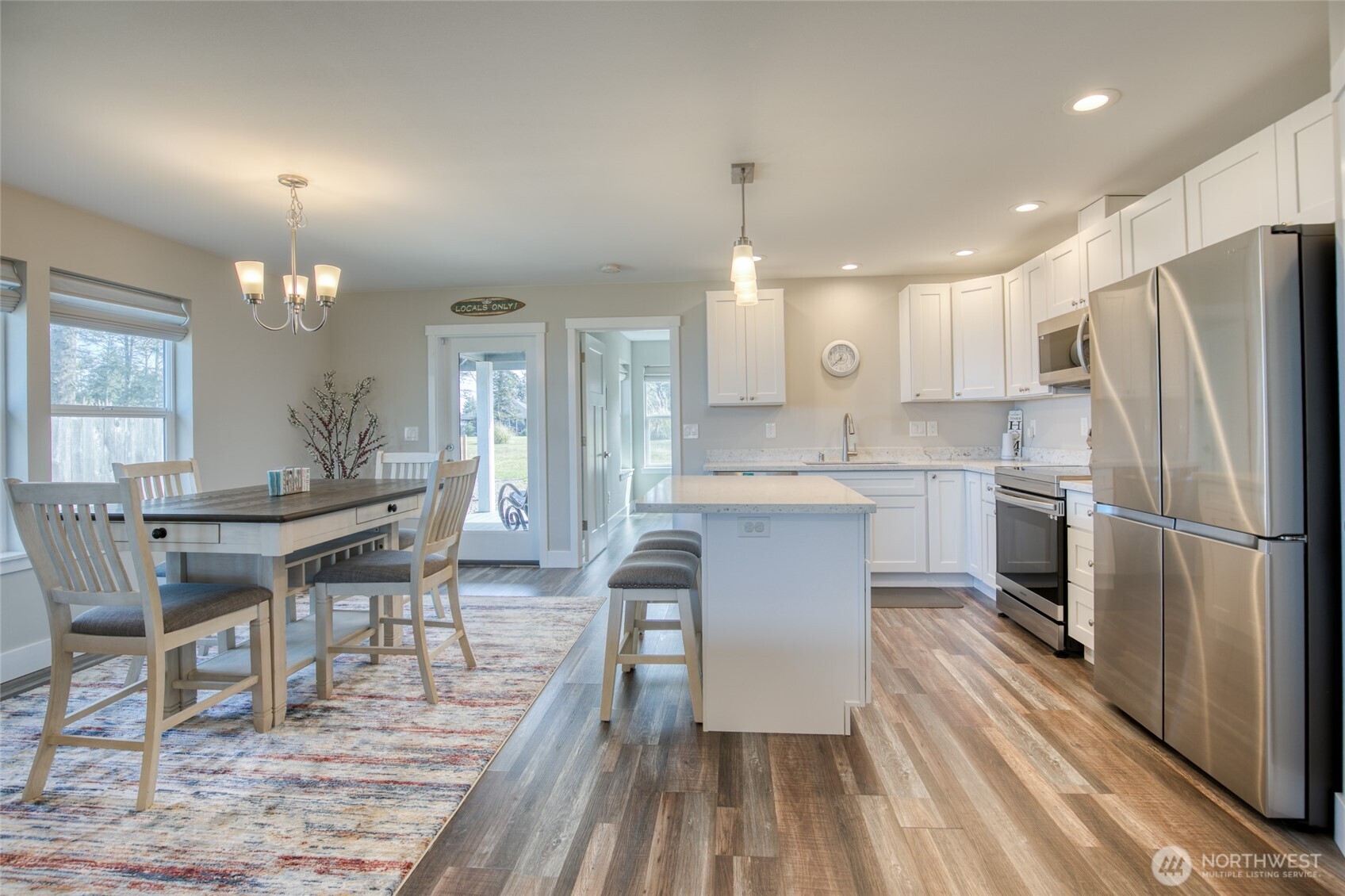 300 Octopus Avenue NE