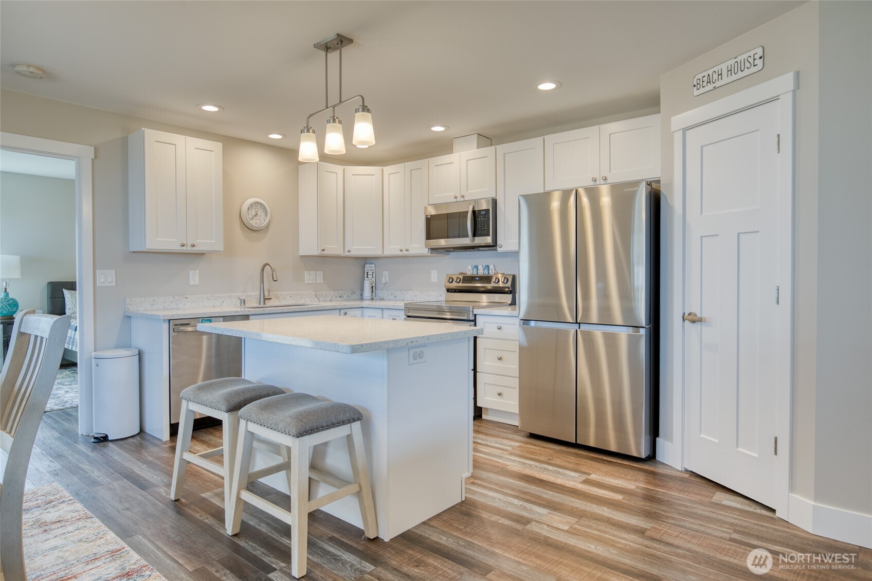 300 Octopus Avenue NE