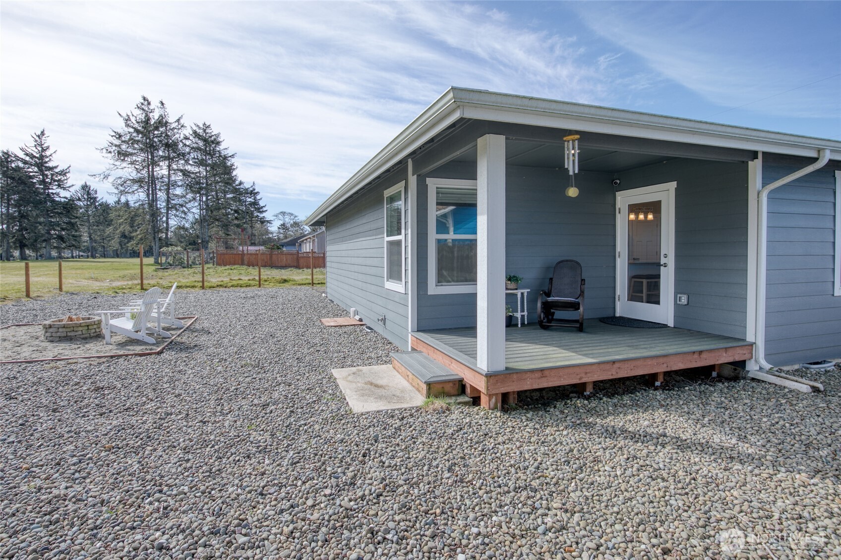 300 Octopus Avenue NE