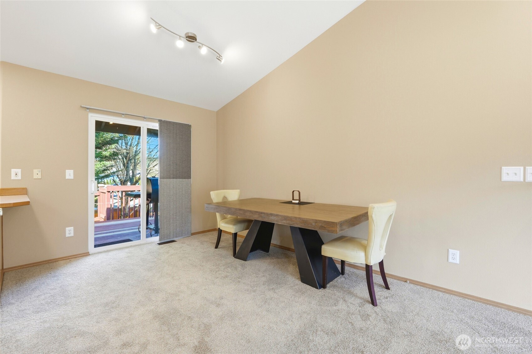 212 9th Street