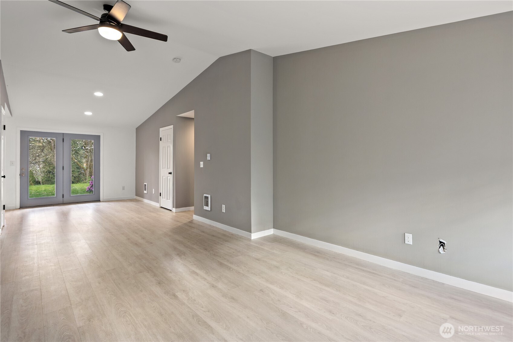 10236 42nd Avenue NE Unit: A