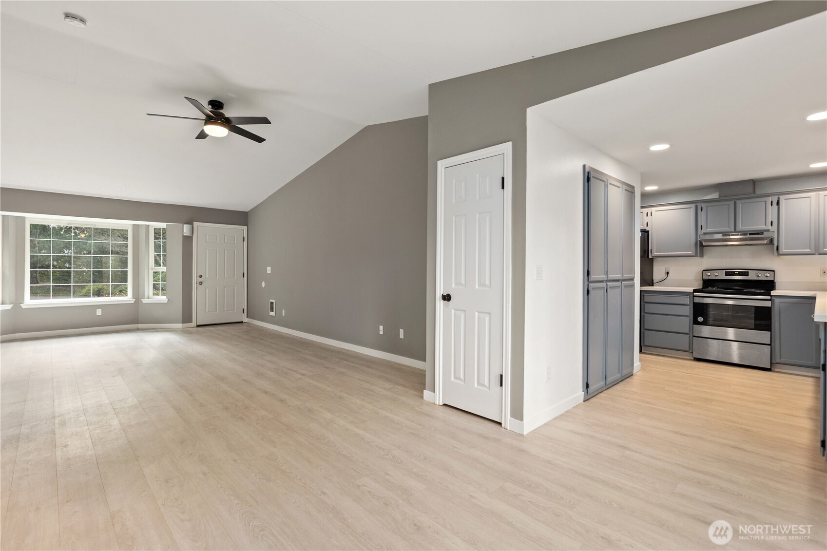 10236 42nd Avenue NE Unit: A