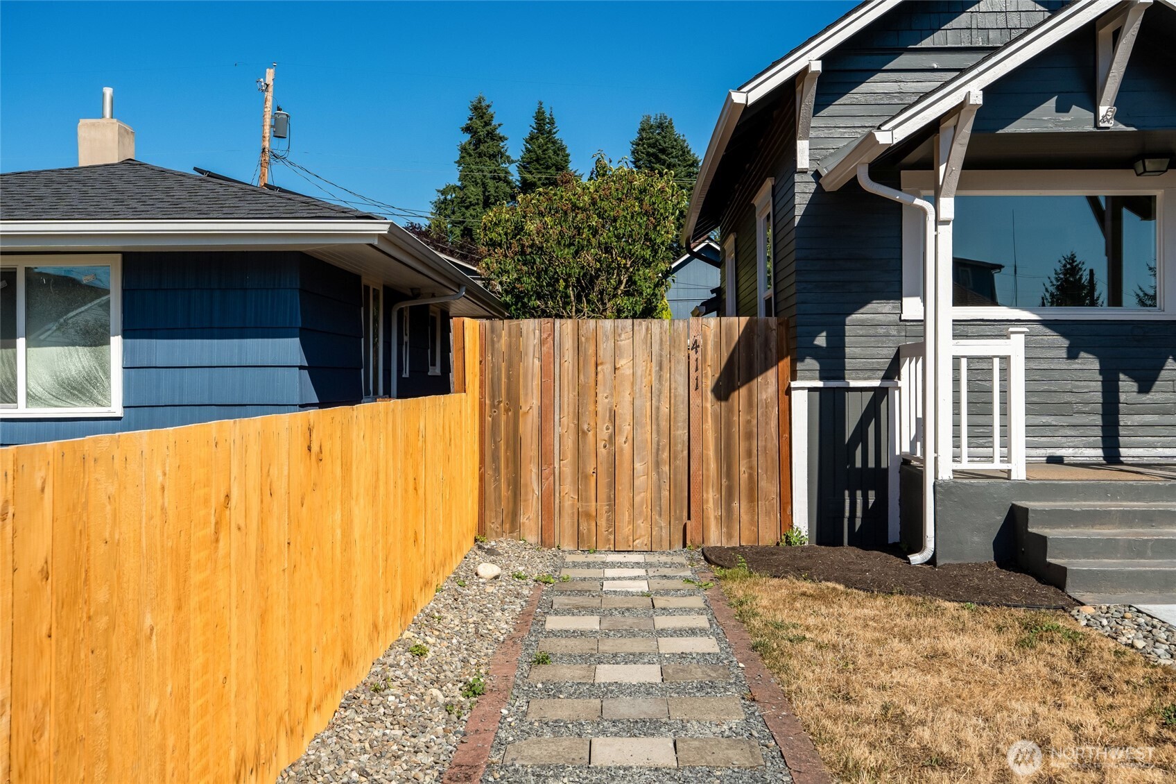 411 N Stillaguamish Avenue