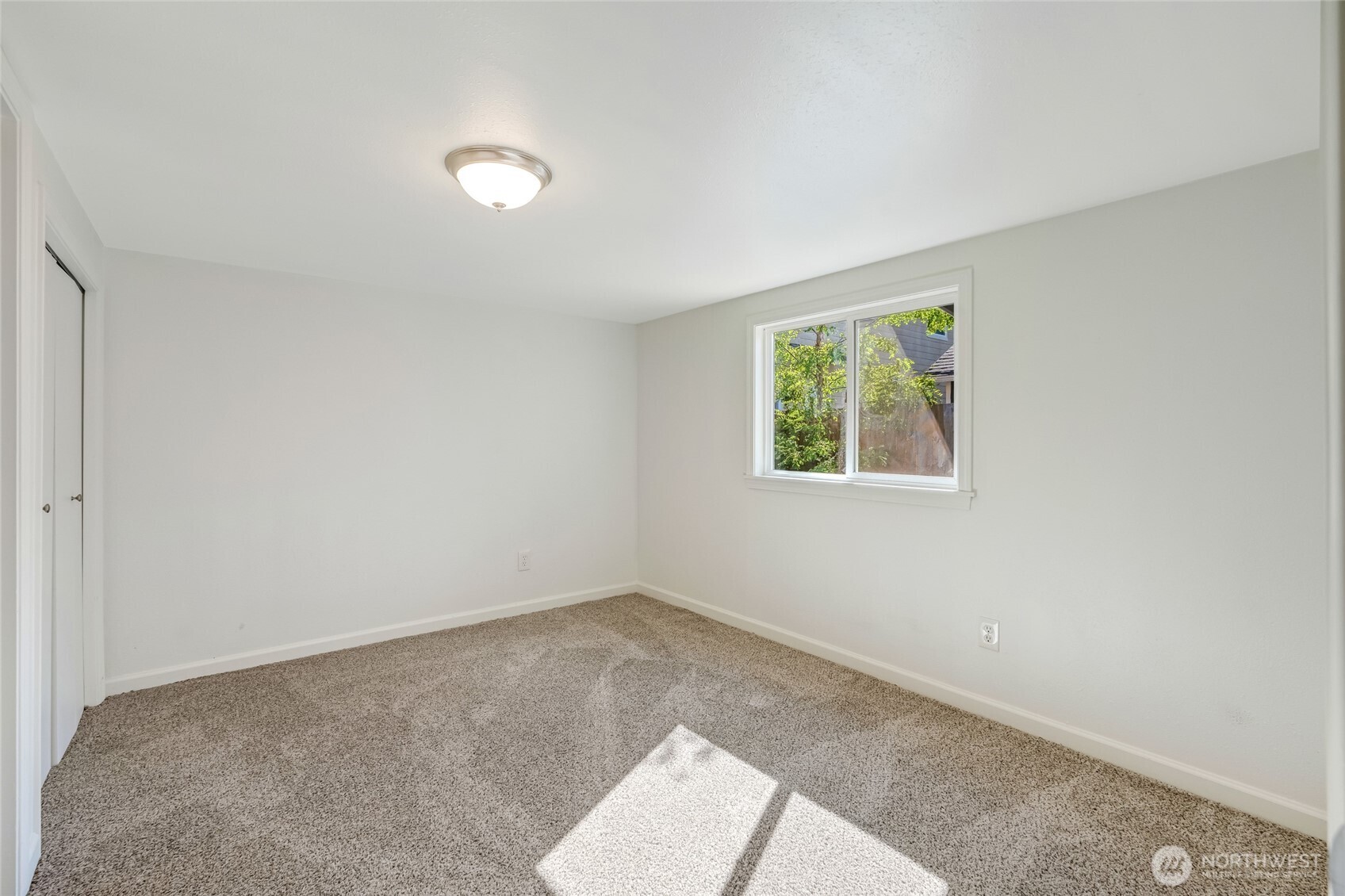 411 N Stillaguamish Avenue