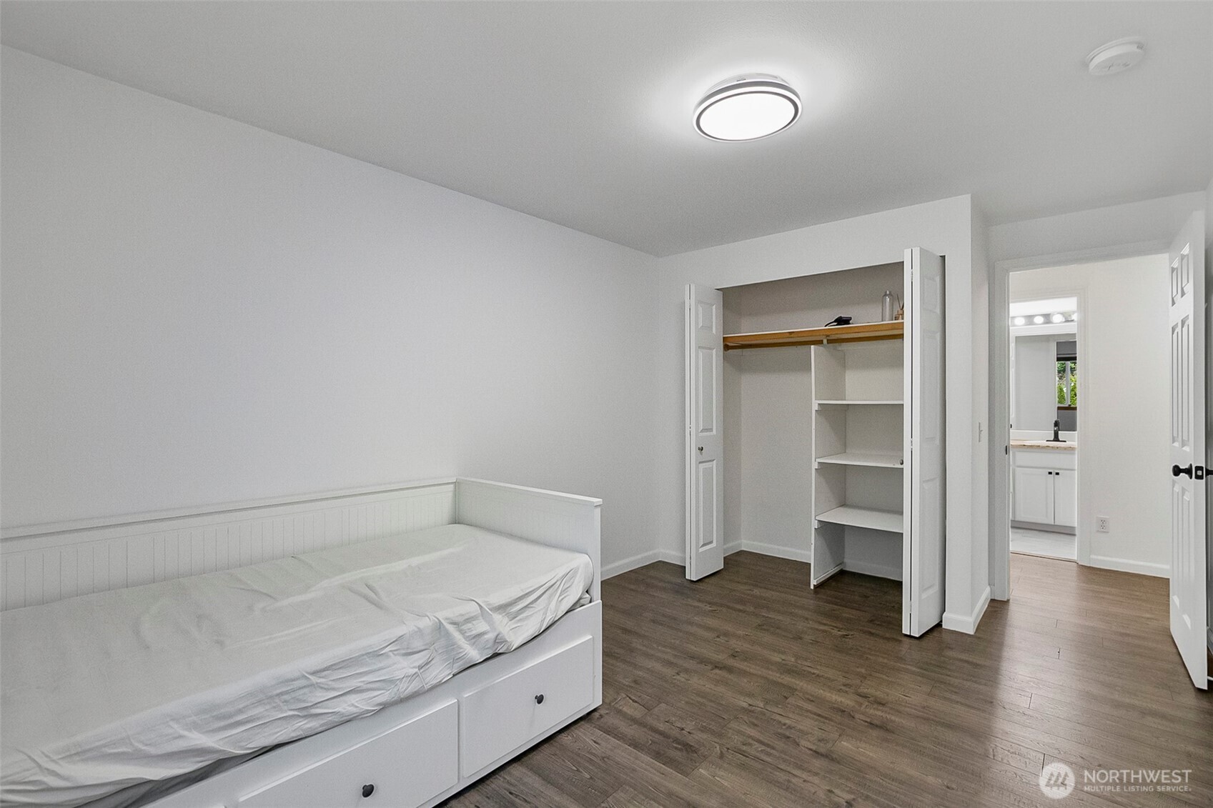 313 10th st Unit: 2B