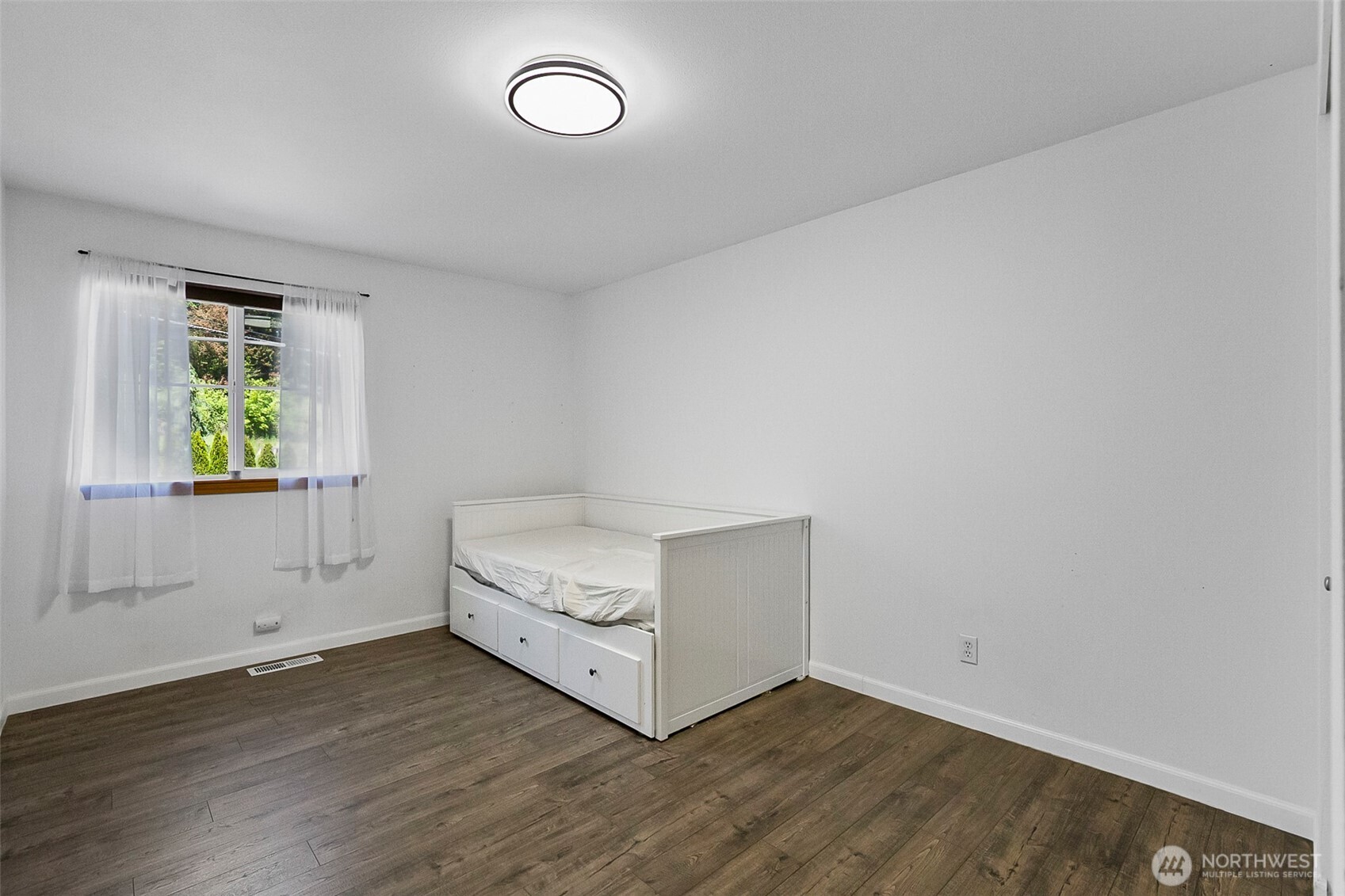 313 10th st Unit: 2B
