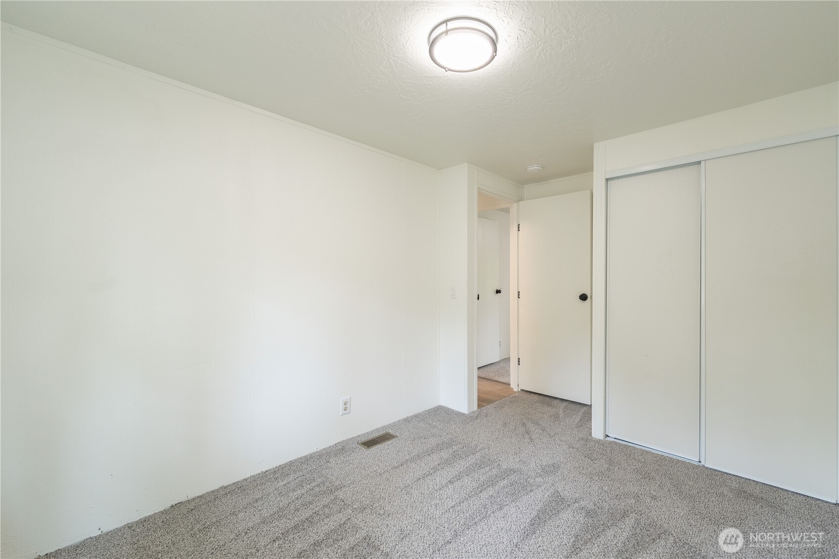 7701 Hardeson Road Unit: 52C