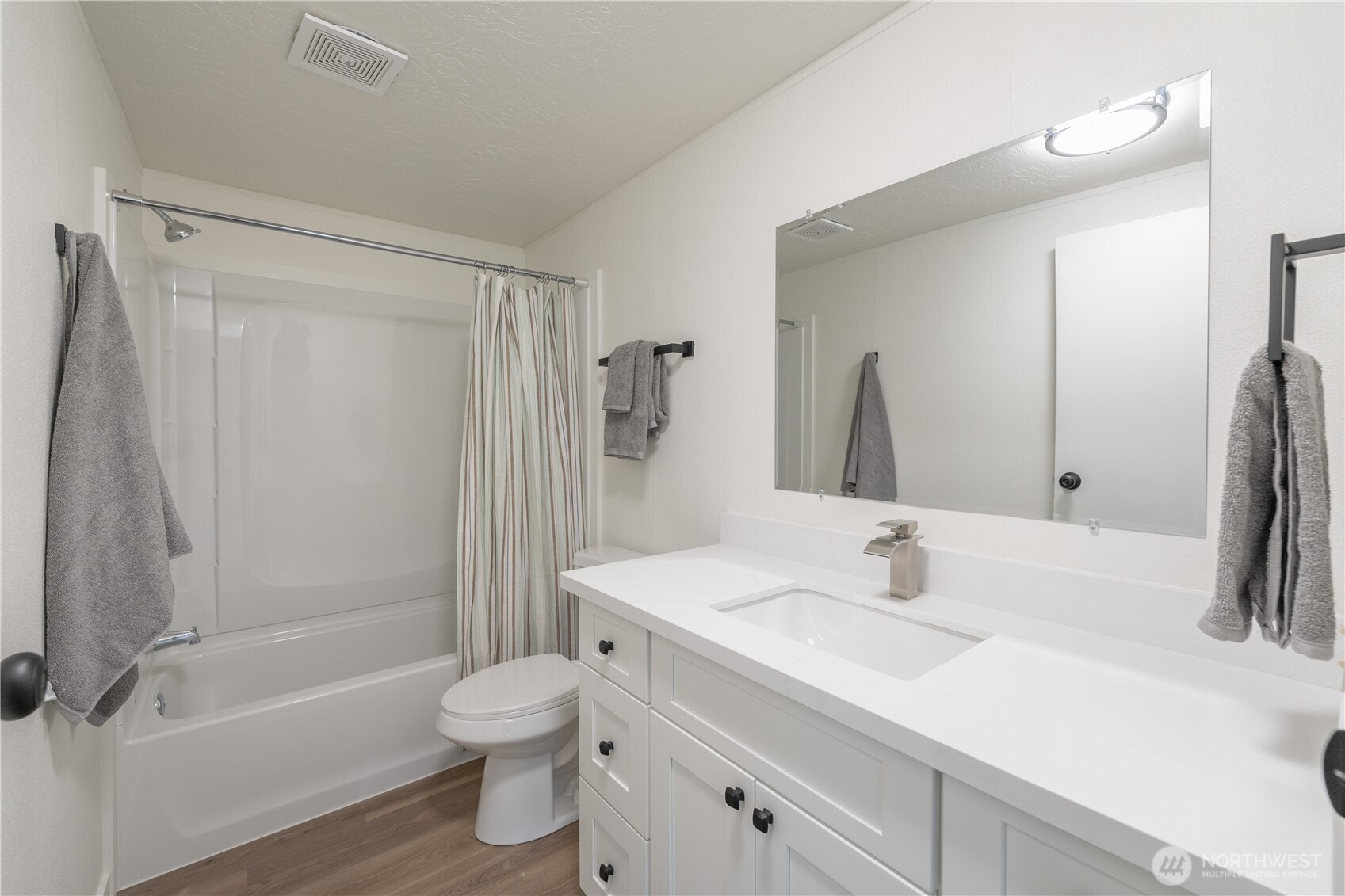 7701 Hardeson Road Unit: 52C