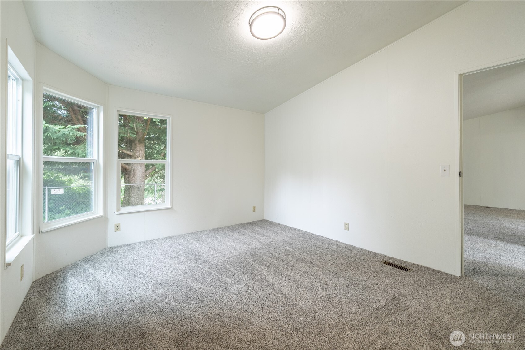 7701 Hardeson Road Unit: 52C