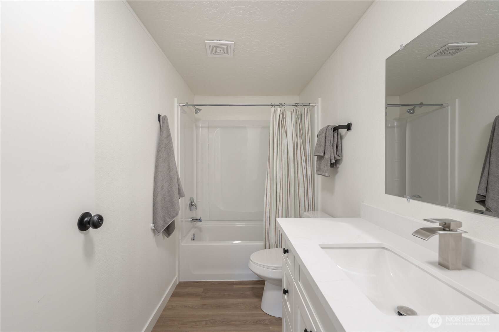 7701 Hardeson Road Unit: 52C