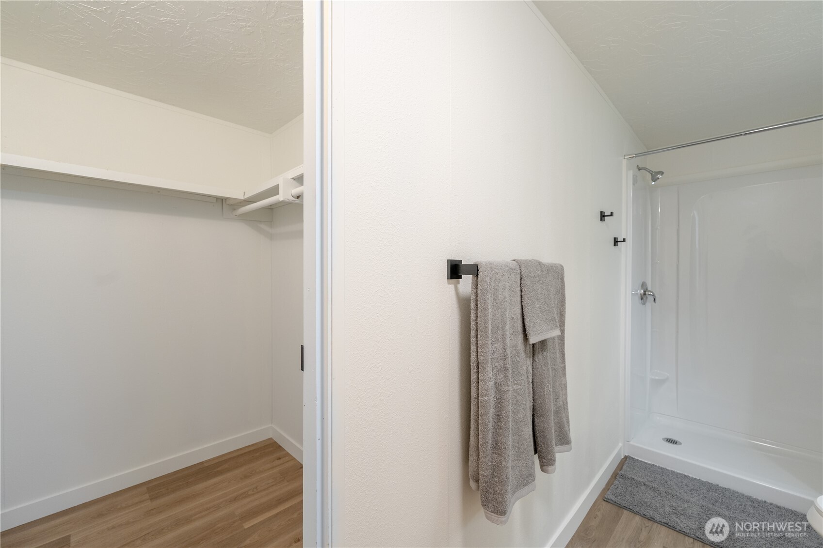 7701 Hardeson Road Unit: 52C