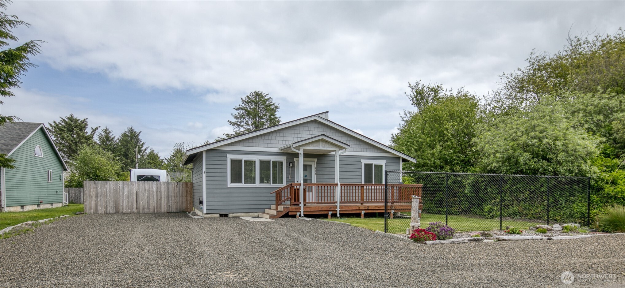 164 N Oar Loop NW