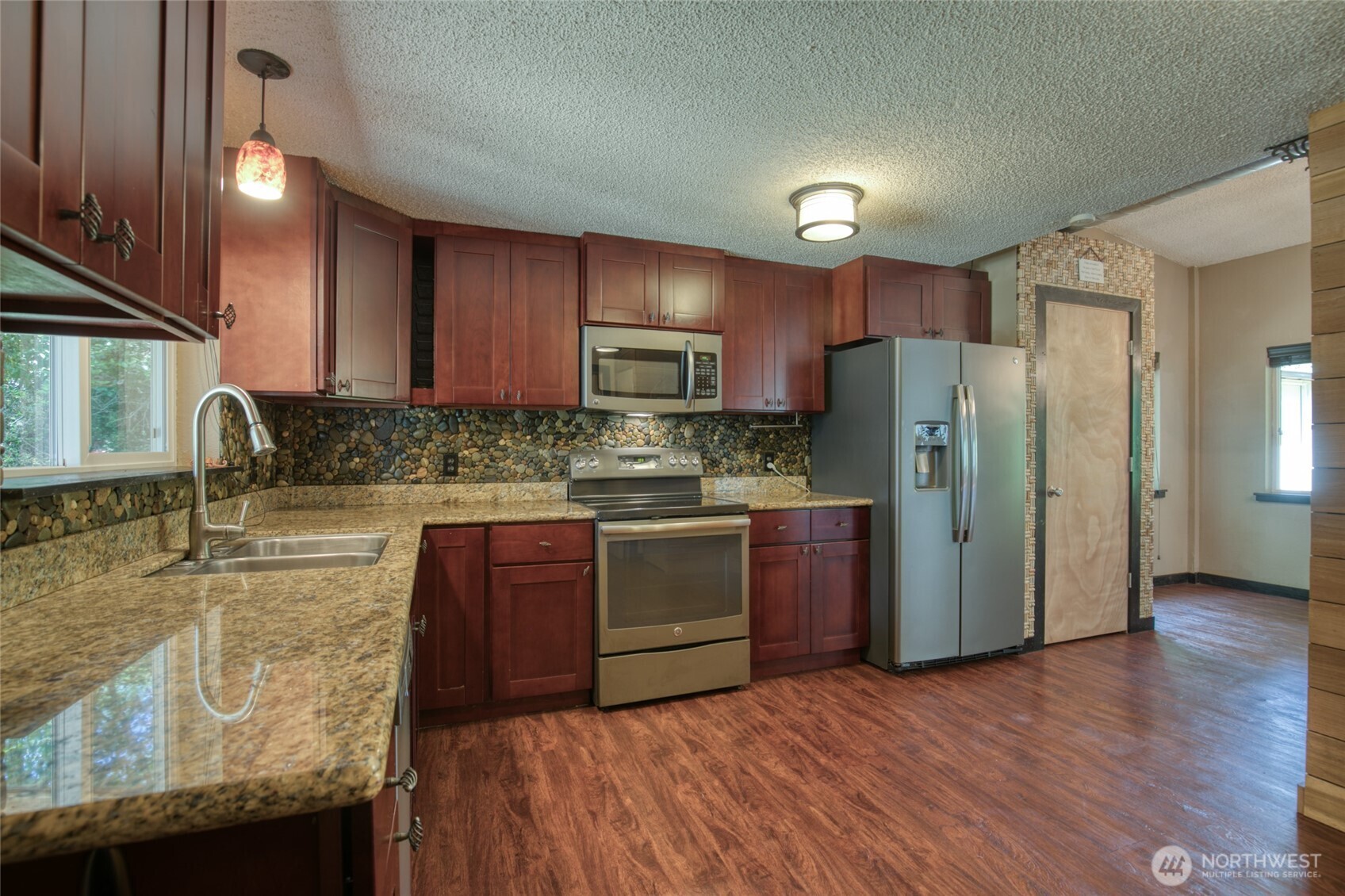 130 Octopus Avenue NE