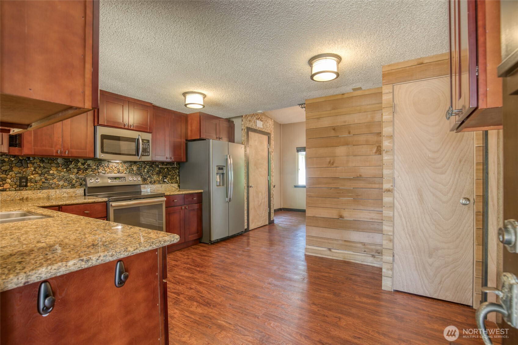 130 Octopus Avenue NE