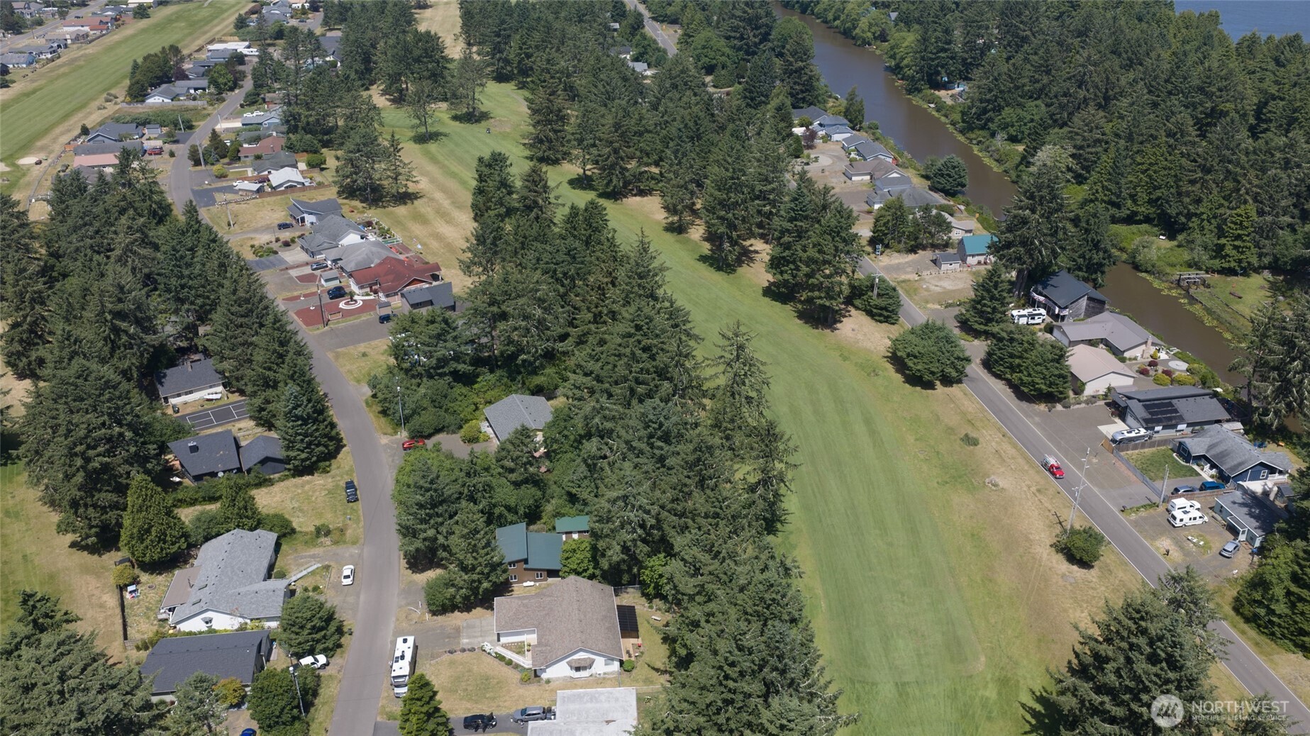 130 Octopus Avenue NE