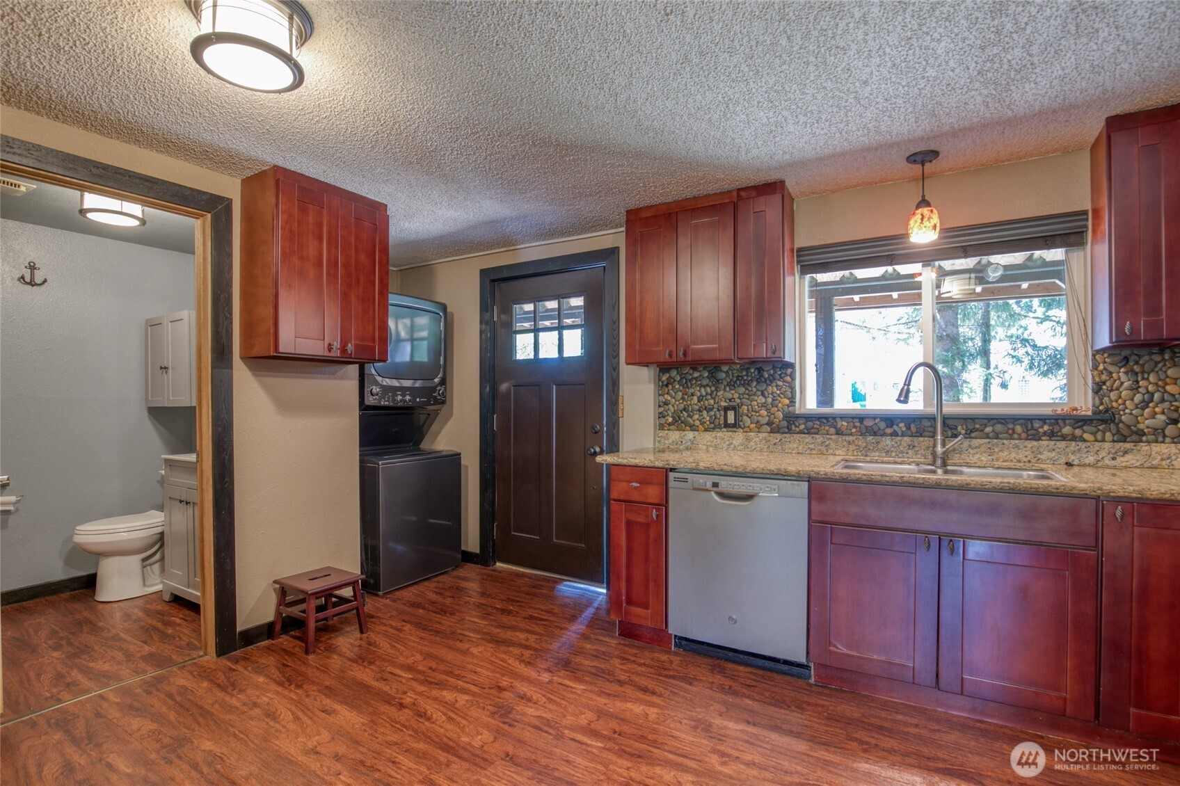 130 Octopus Avenue NE