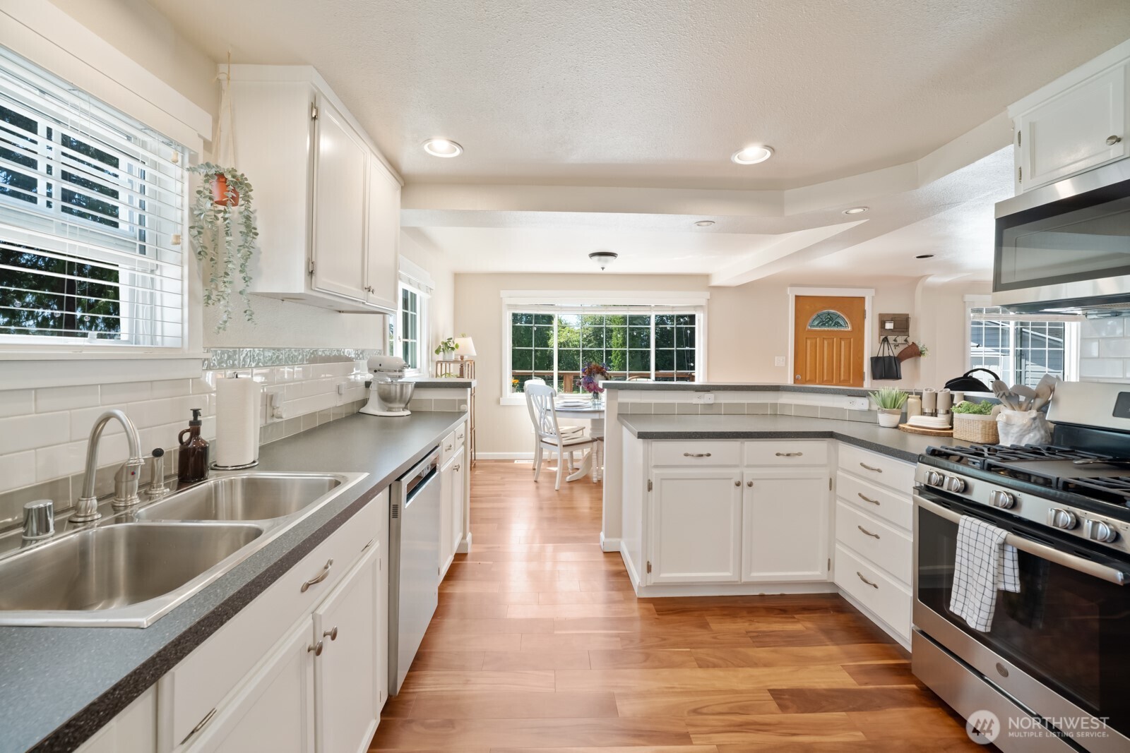 416 Riverview Lane
