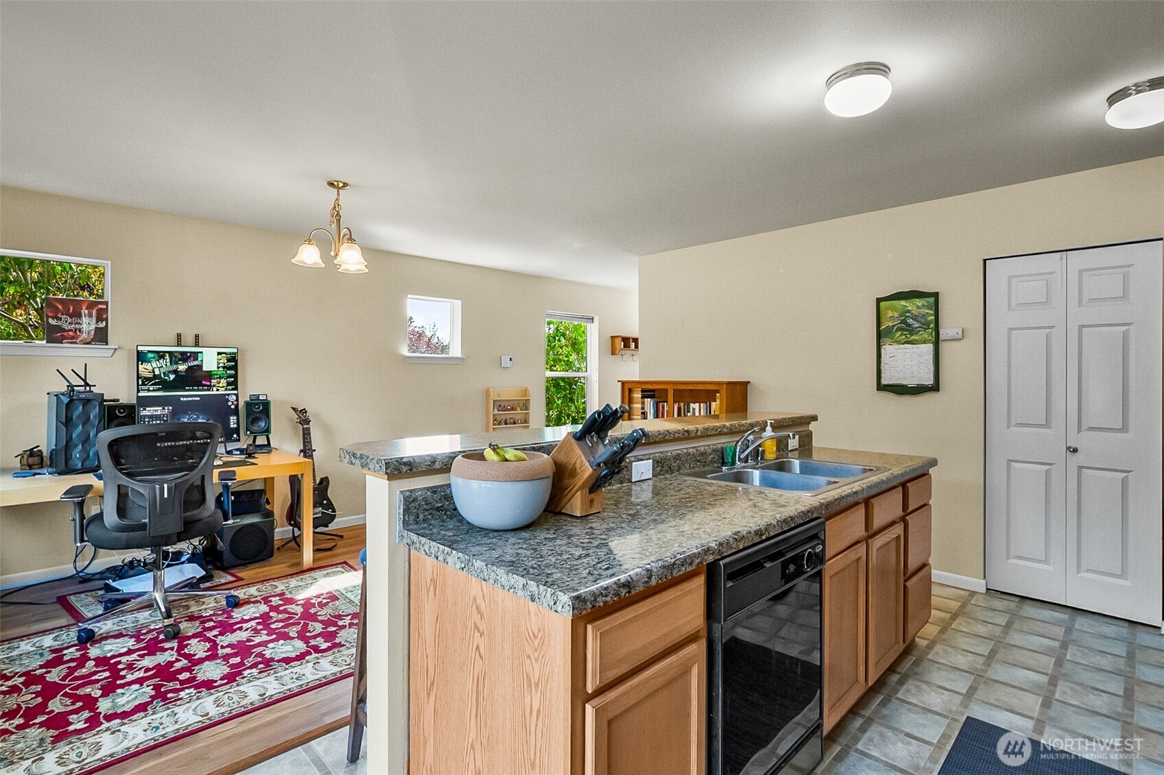2607 105th Ave SE