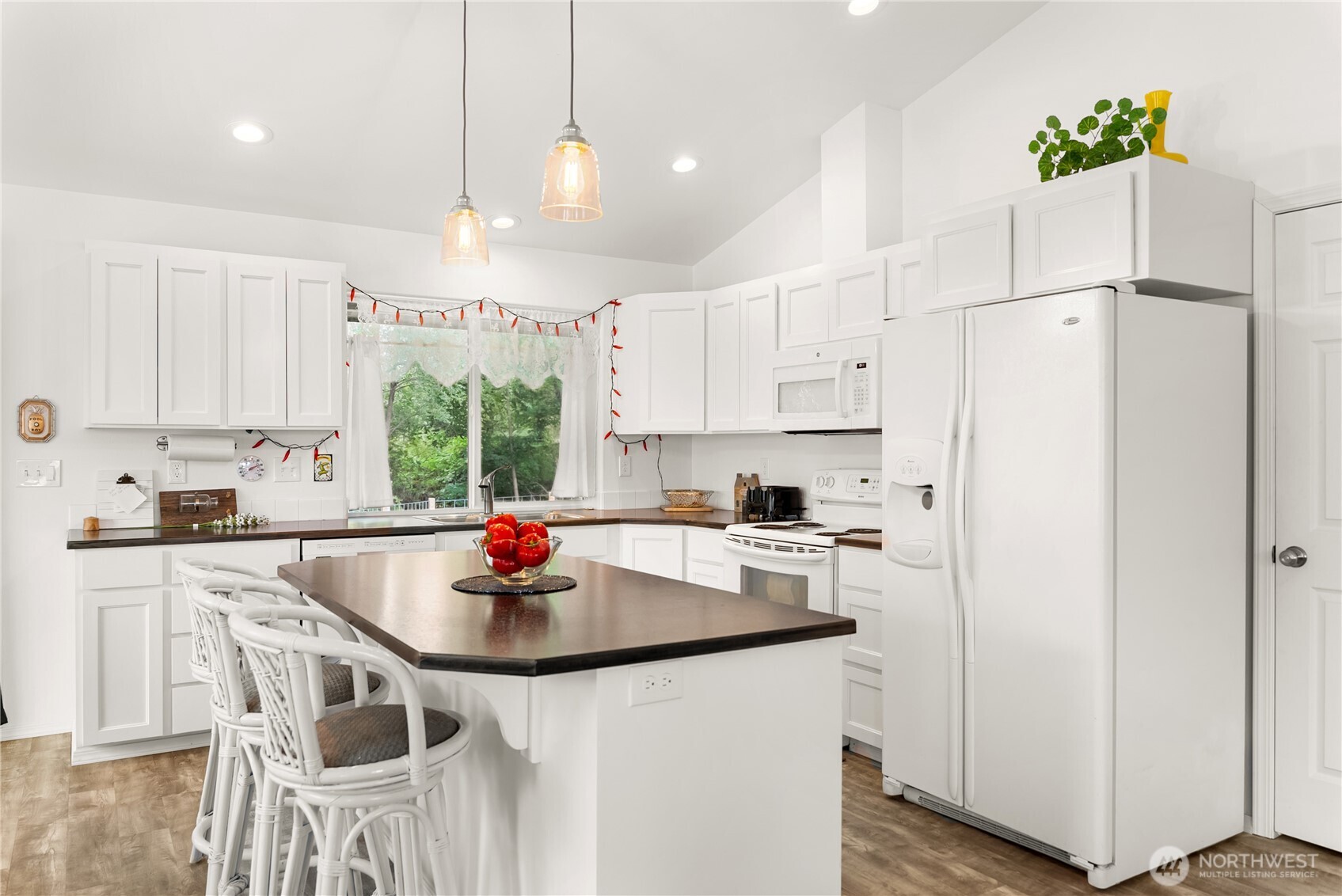 203 2nd St