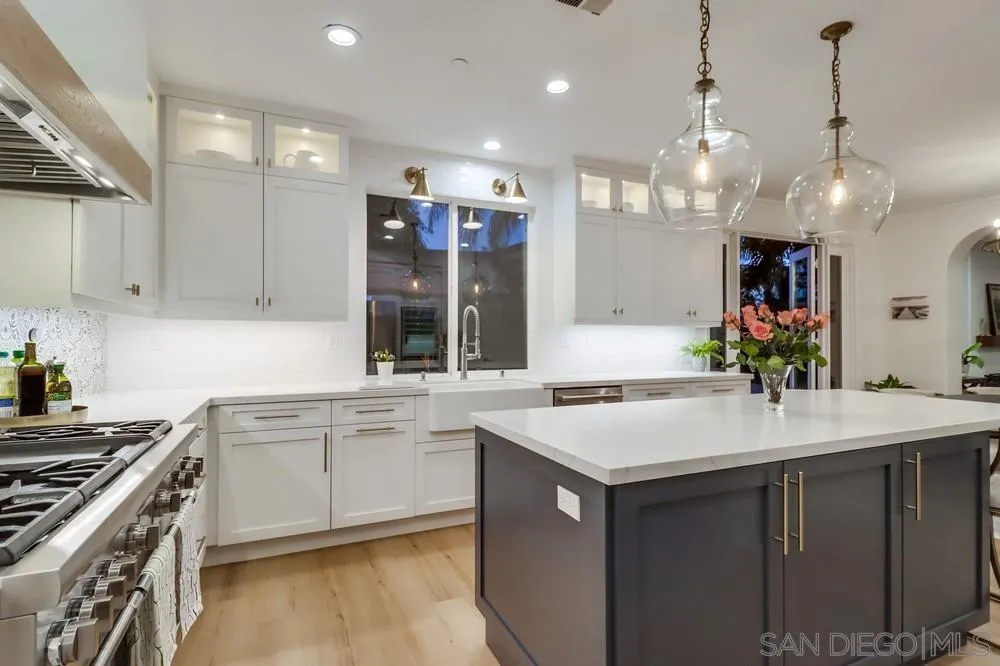 16313 Fox Valley Drive