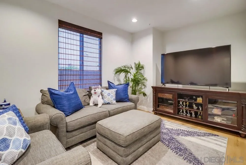 16313 Fox Valley Drive