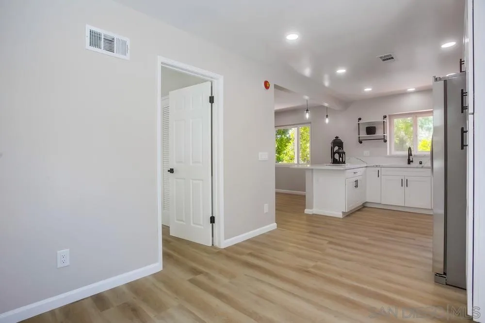 1353 Palomar Ter