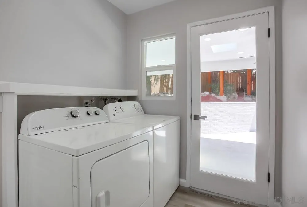 1353 Palomar Ter