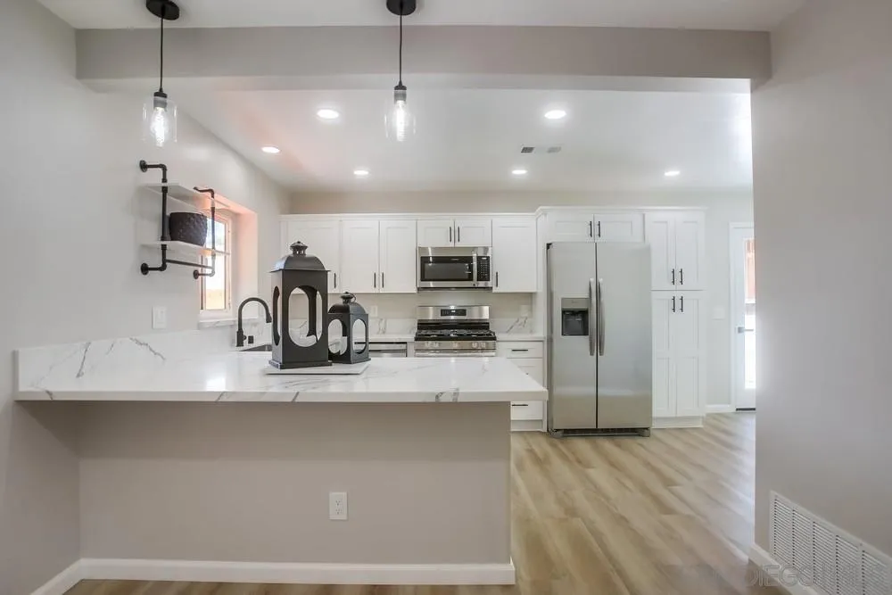 1353 Palomar Ter