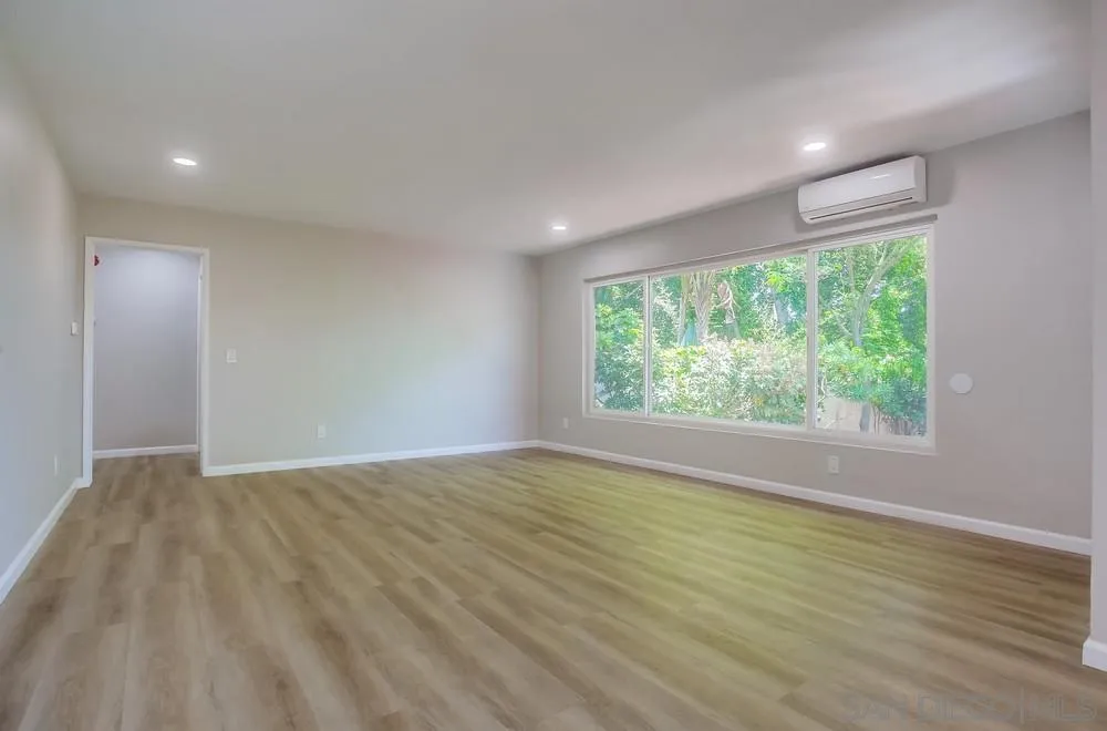 1353 Palomar Ter