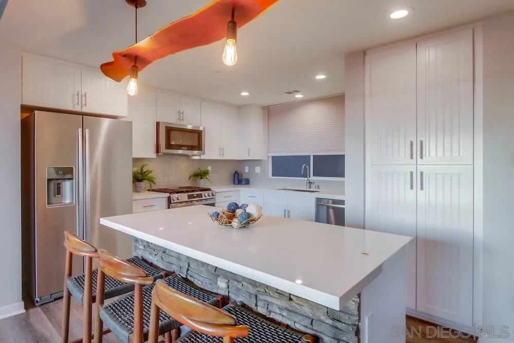 1125 S Cleveland Unit 114