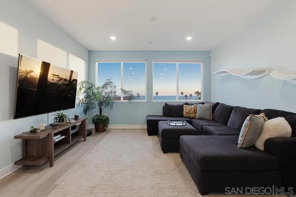 1021 S Cleveland Street Unit 313