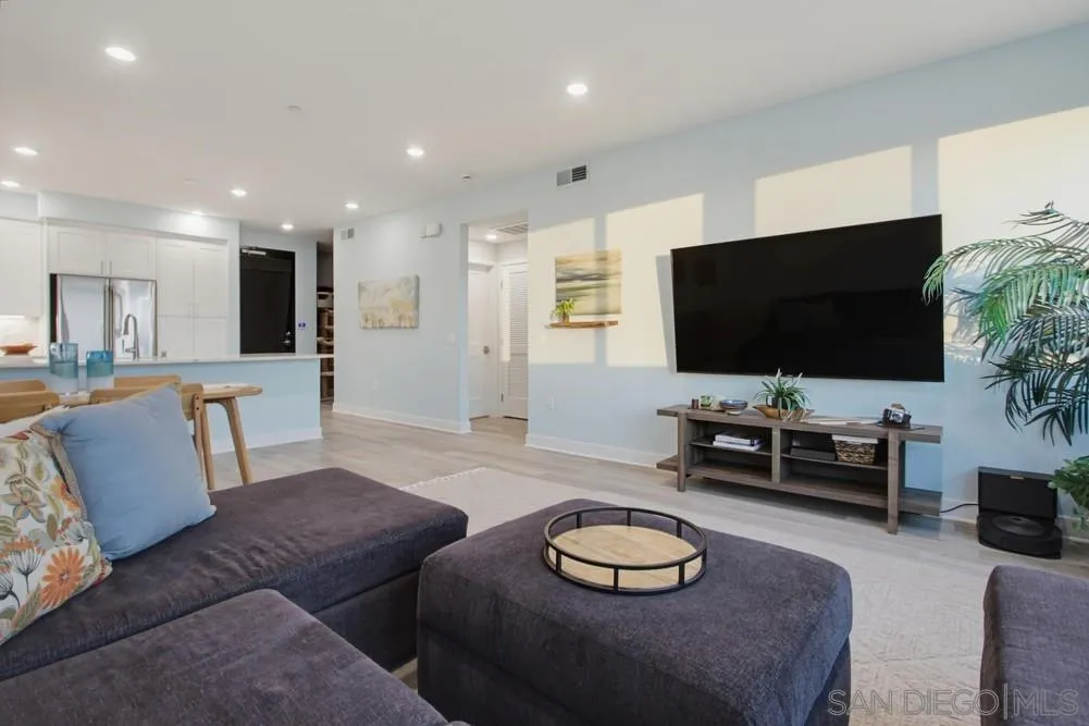 1021 S Cleveland Street Unit 313