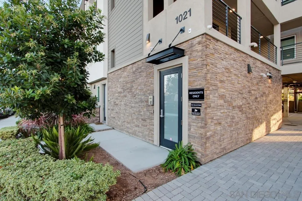 1021 S Cleveland Street Unit 313