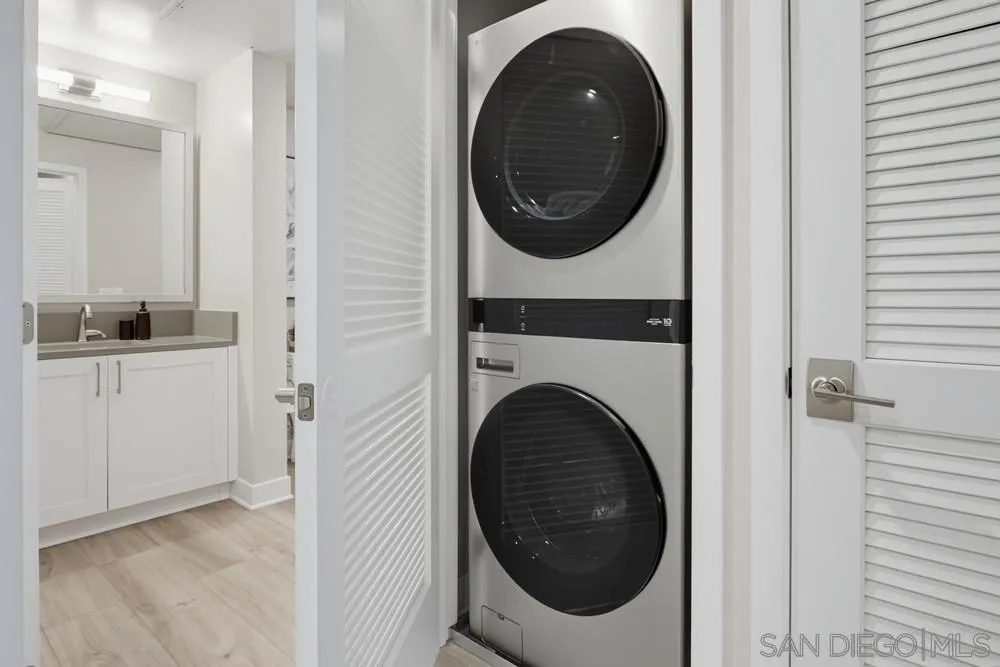 1021 S Cleveland Street Unit 313
