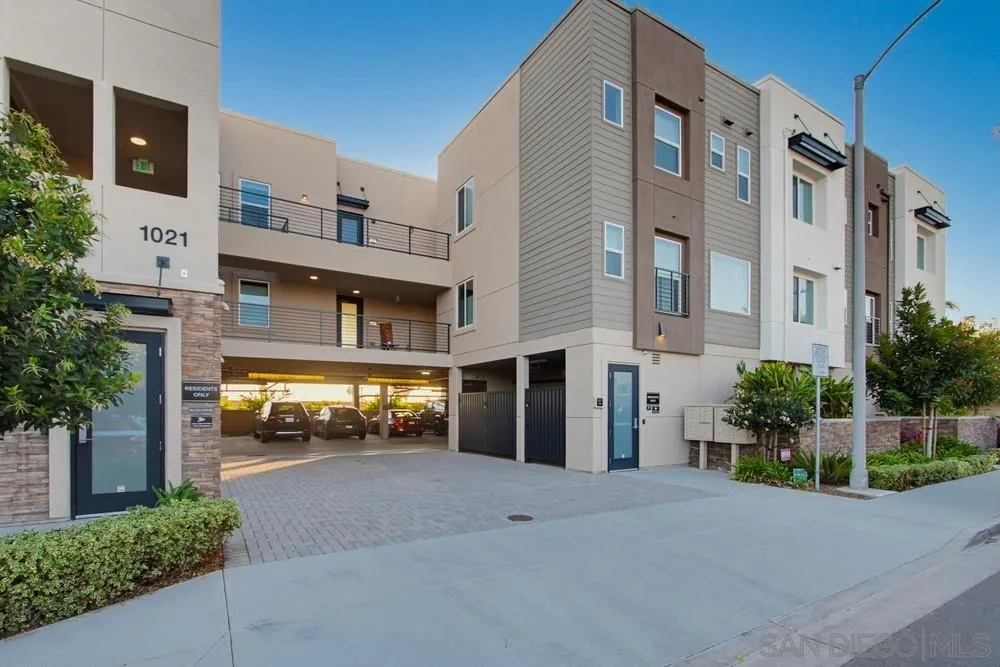1021 S Cleveland Street Unit 313