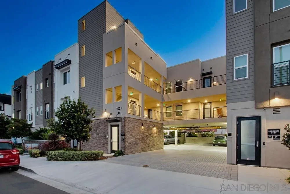 1021 S Cleveland Street Unit 313