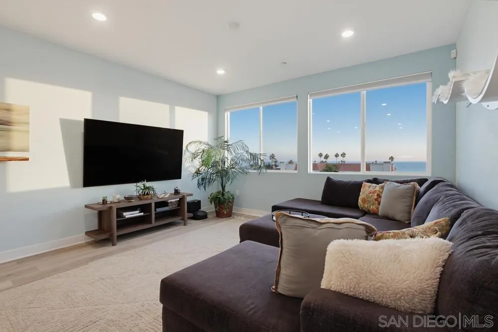 1021 S Cleveland Street Unit 313
