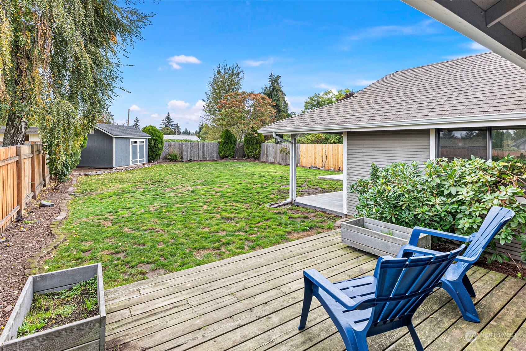 1215 W Pioneer