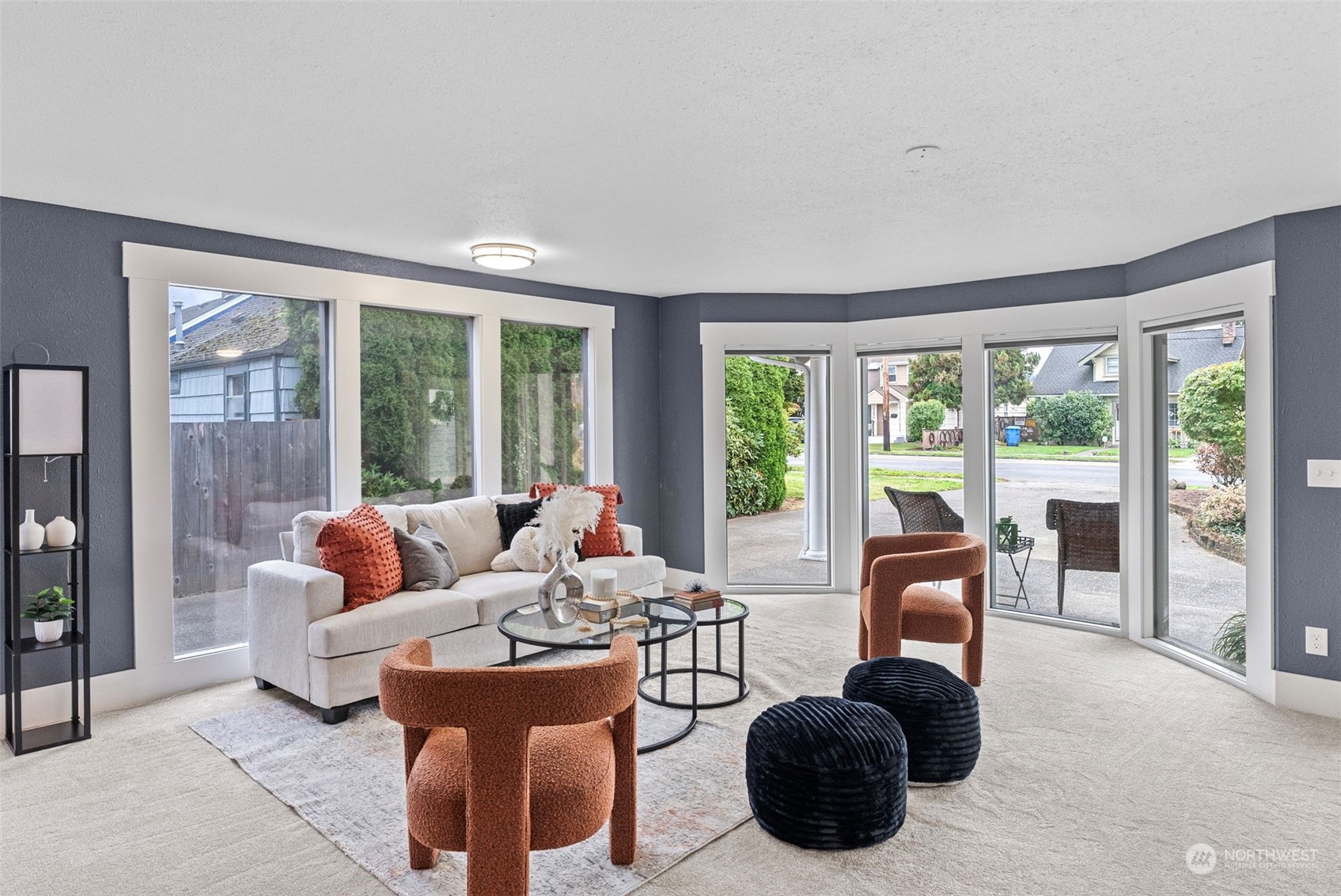 1215 W Pioneer