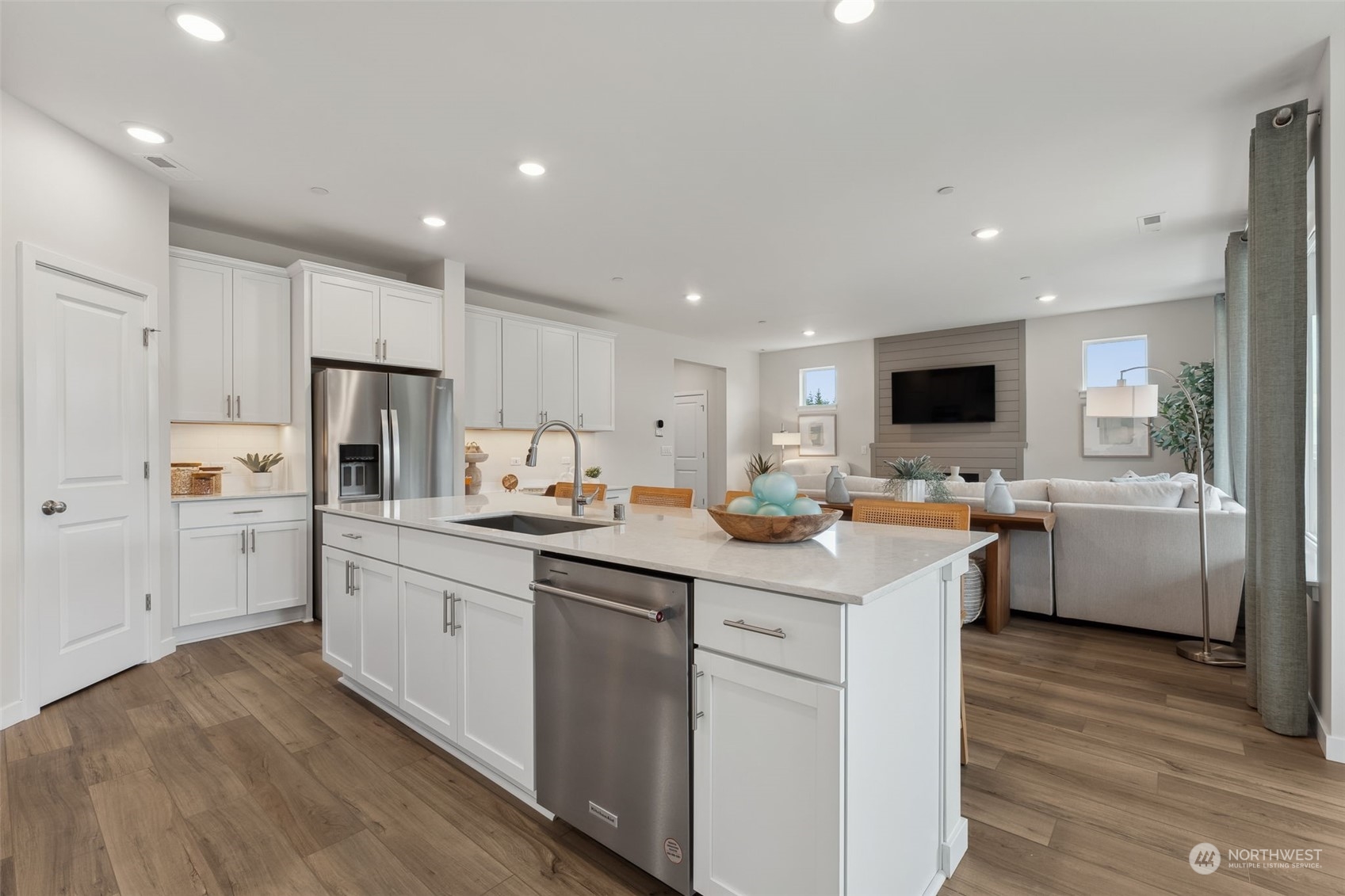 3868 McCormick Village Drive Unit: 11