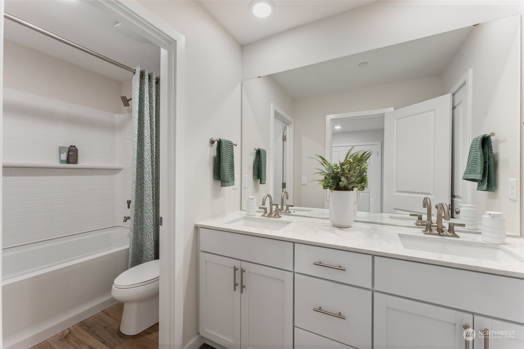 3868 McCormick Village Drive Unit: 11
