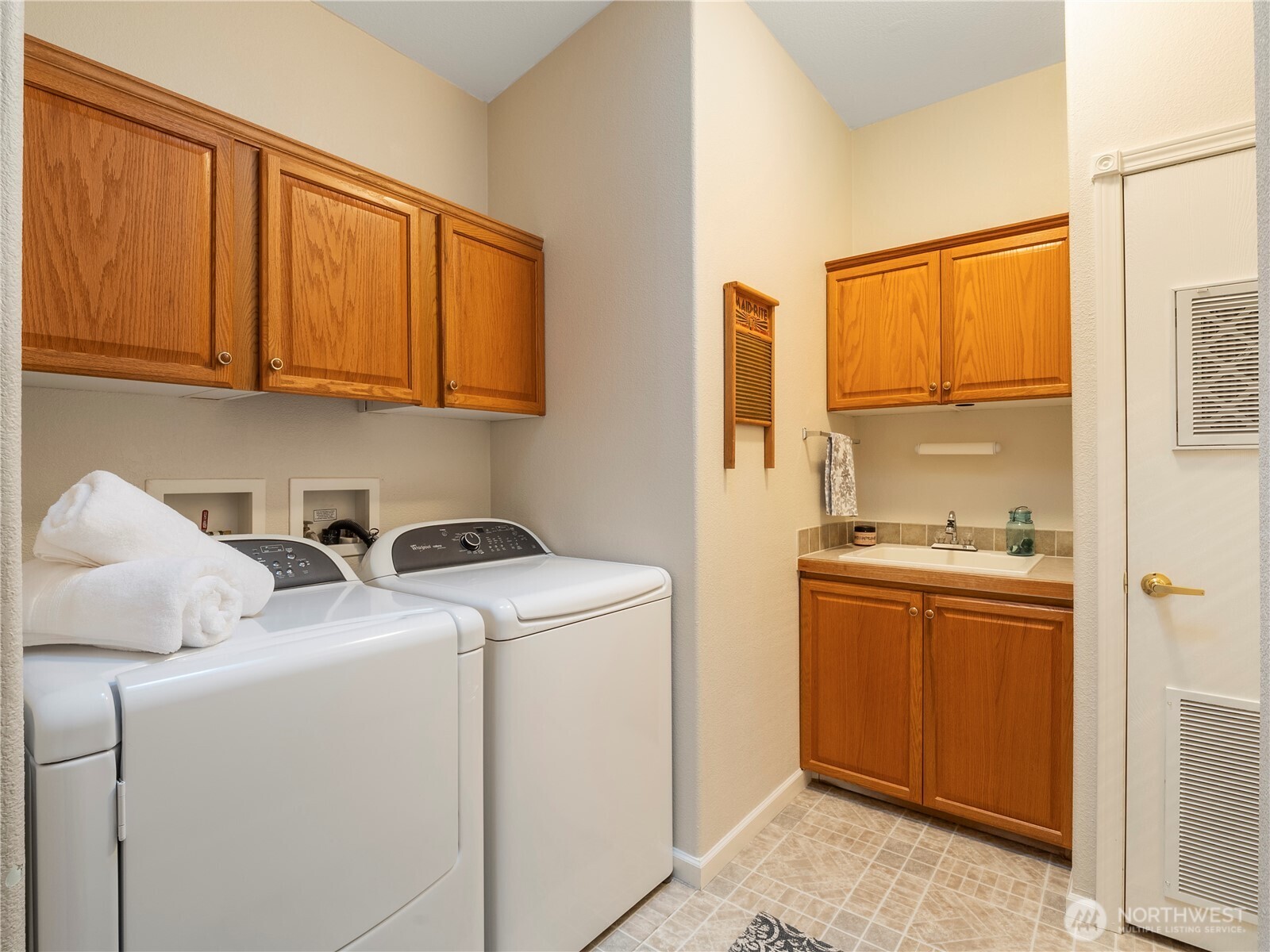 306 Willow Street SW Unit: 13