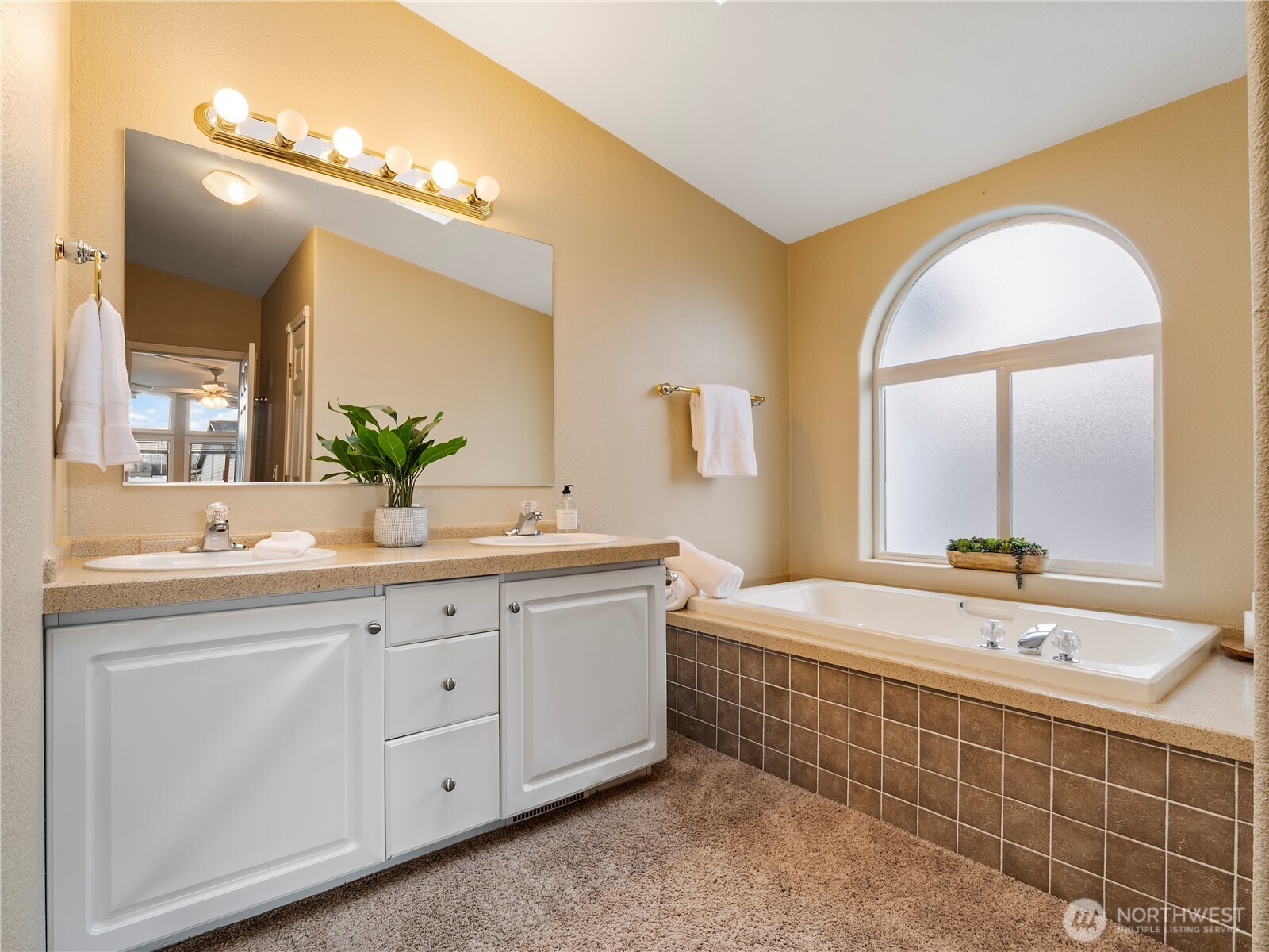 306 Willow Street SW Unit: 13