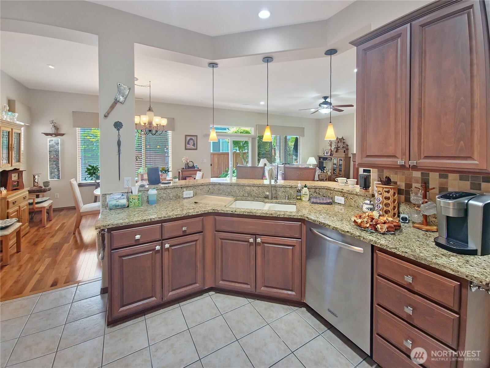8516 Bainbridge Loop NE