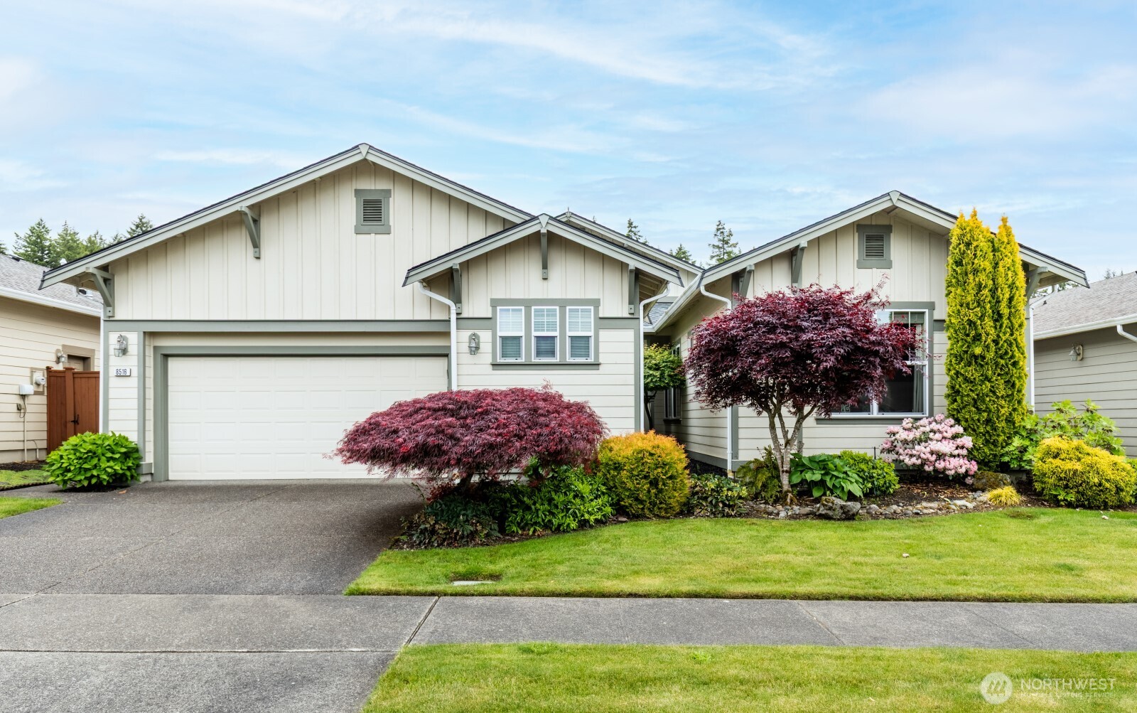 8516 Bainbridge Loop NE
