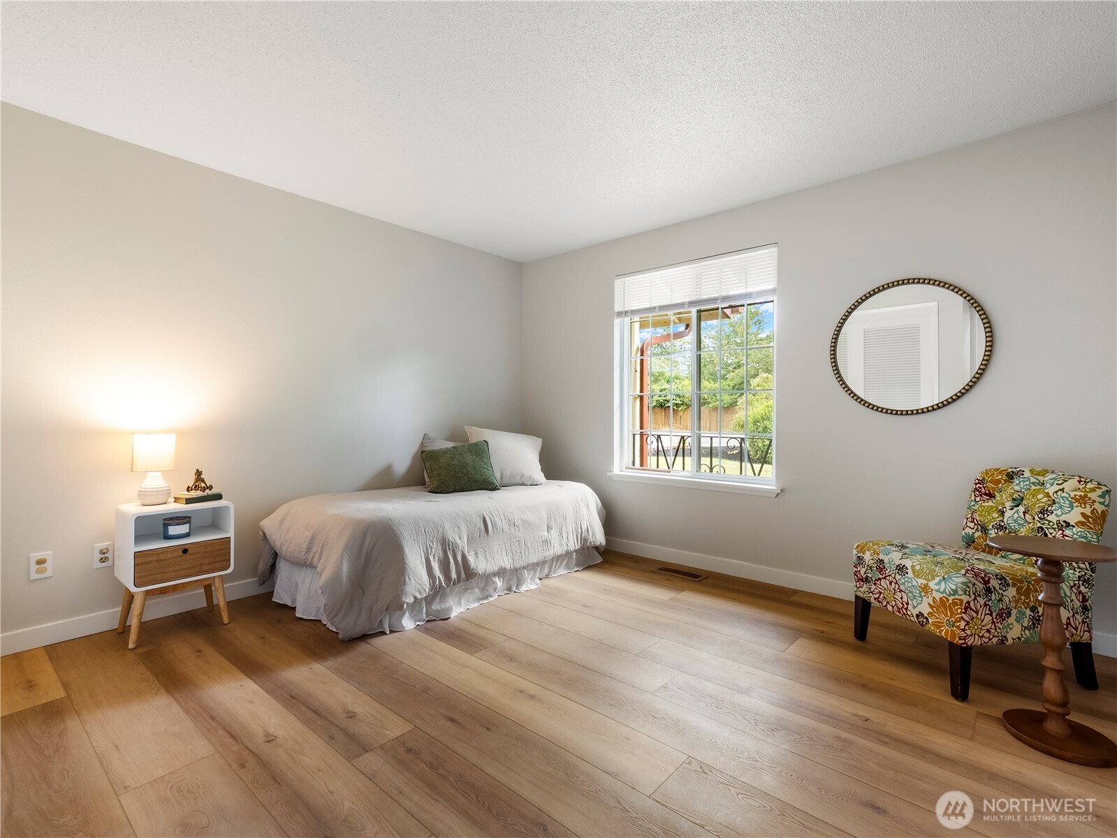 7513 Onyx Drive SW