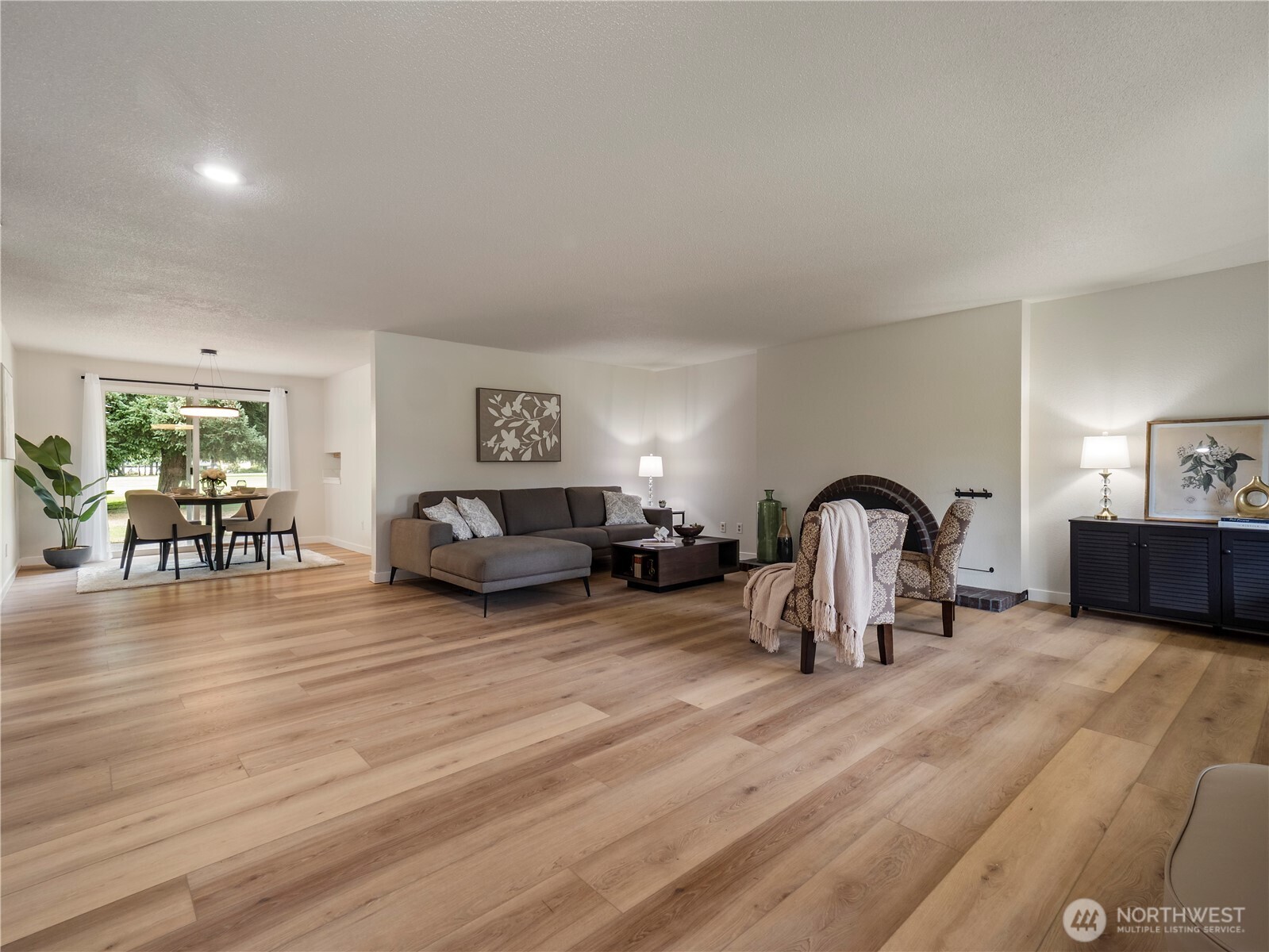 7513 Onyx Drive SW