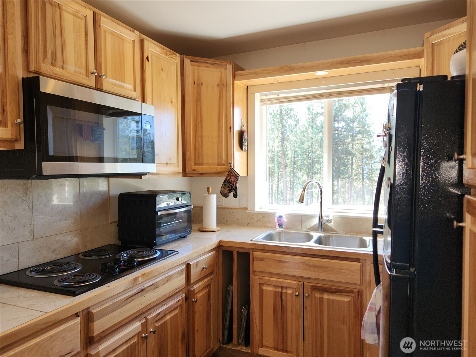 1178 E Oregon Avenue